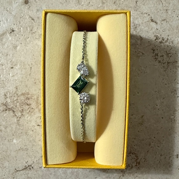 Swarovski Mesmera Bracelet (Mixed cuts, Green, Rhodium plated) - Picture 2 of 16